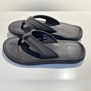 Men’s Reef Brand Tan Sandals size 10 NWOT